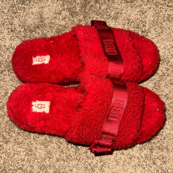 UGG Slippers - Picture 2 of 3